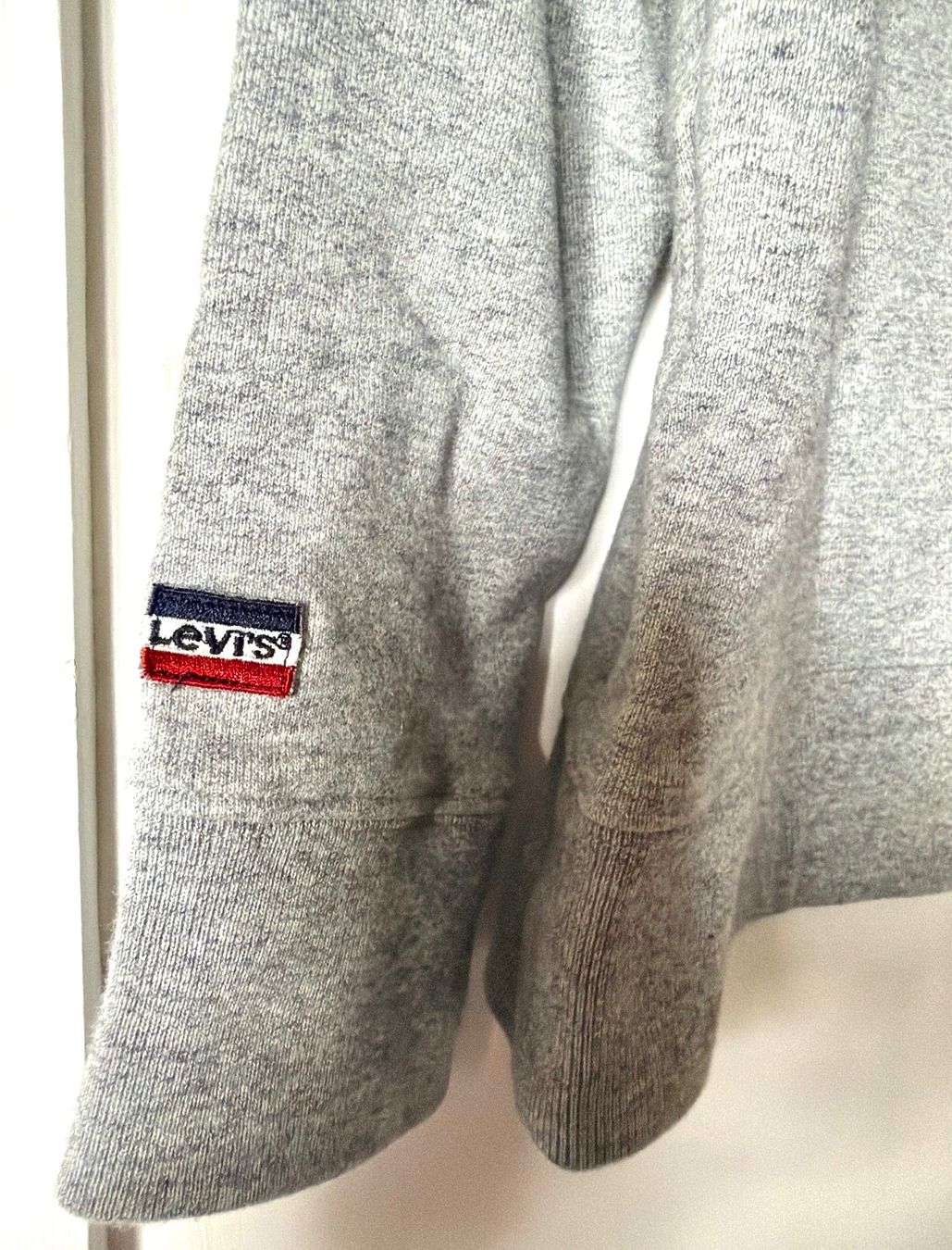 Levi's Maglioni & Felpe: Levi's Kapuzenpullover grau Grösse M – Usato da Brunnen venduto da Sandy_closet1 2
