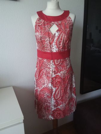 Belle robe rouge Sandro Ferrone L