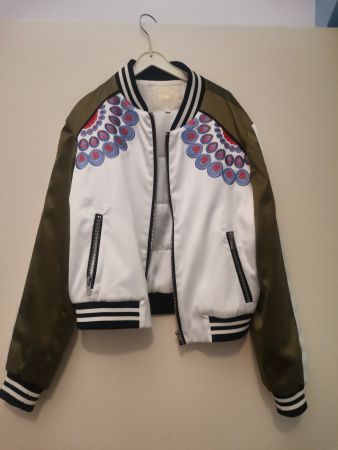 Bomber Maje original taille 38, unique et stylé pour l'au...