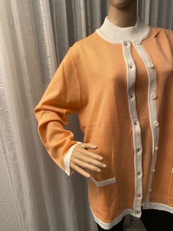 Perfekter Auftritt - aussergewöhnliches Twinset, apricot, L