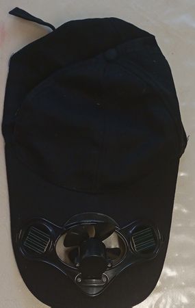 Cap with integrated fan black used condition