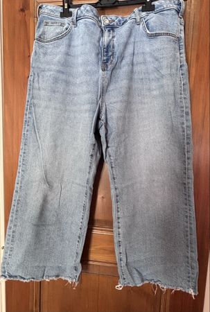 Jeans 52 helle Waschung neuwertig Ab 9.- 