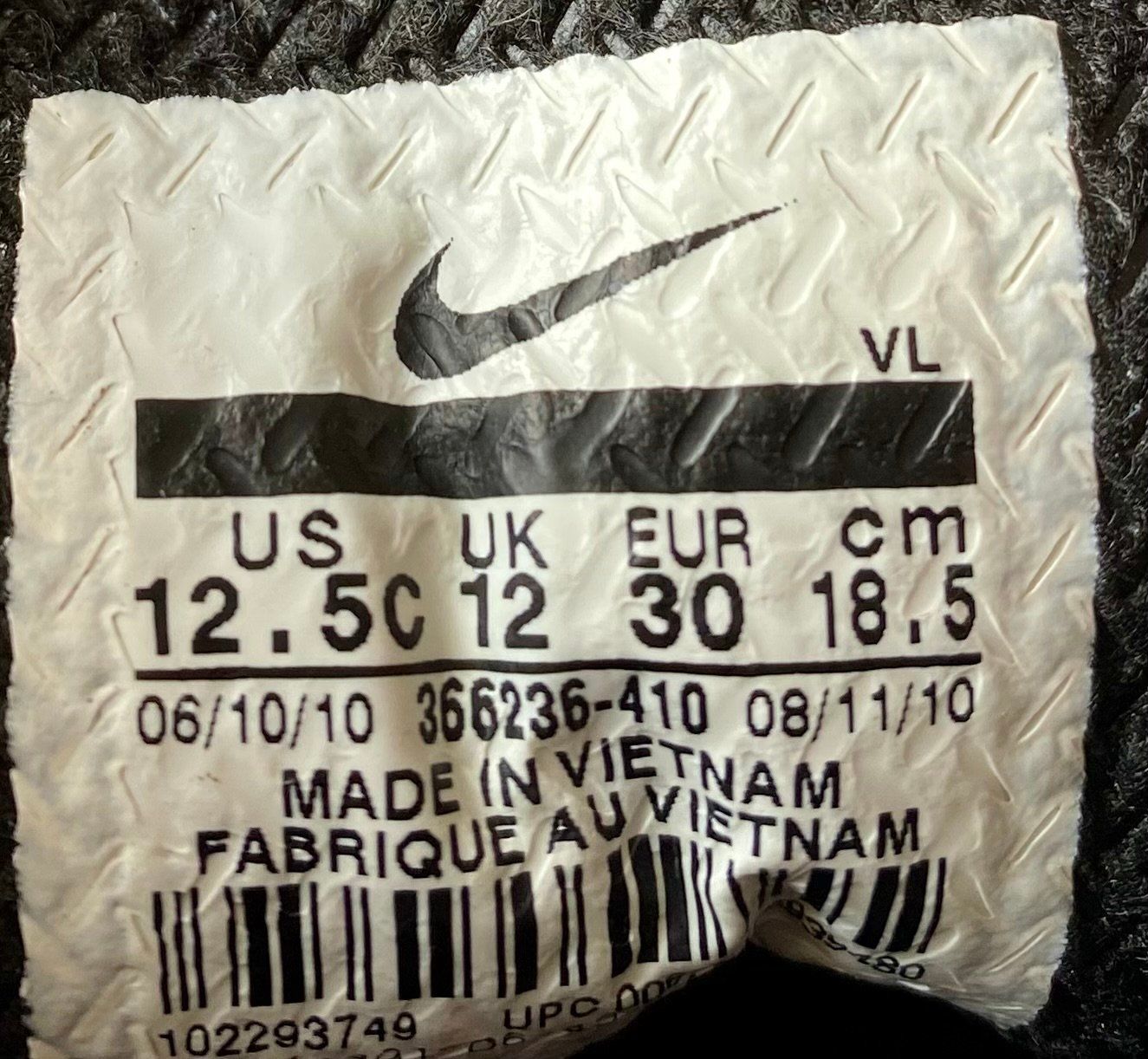 Nike Chaussures garçon: Baskets Nike t. 30 – D'occasion à Peseux par Gilloss 5