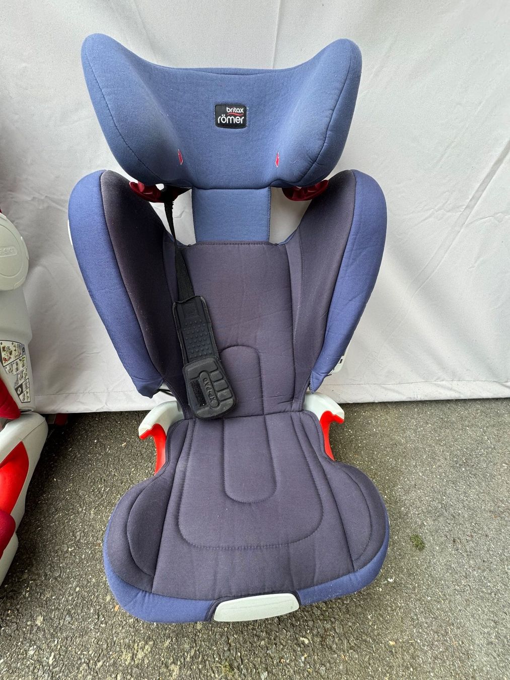 Britax Römer Auto-Kindersitze: 2 sièges auto Römer Kidfix XP, 15-36 kg – Gebraucht aus Chapelle (Glâne) von Lochinver 1