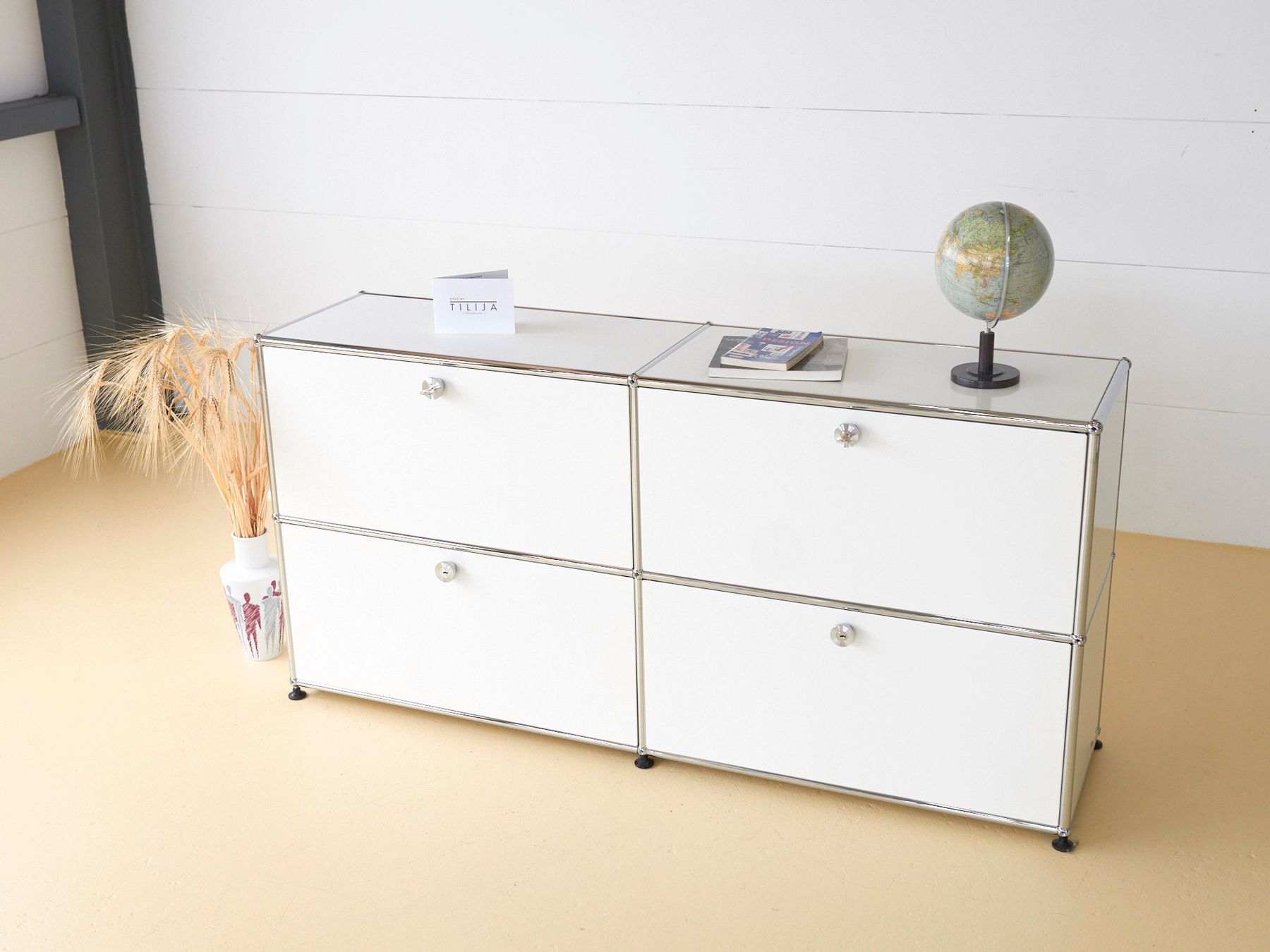 USM Cassettiere: USM Haller Sideboard | Weiss | Neuwertig – Usato da Meinisberg venduto da atelier_TILIJA 1
