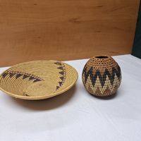 Versand möglich! Afrikanisches Kräuterdösli &Flechtteller
