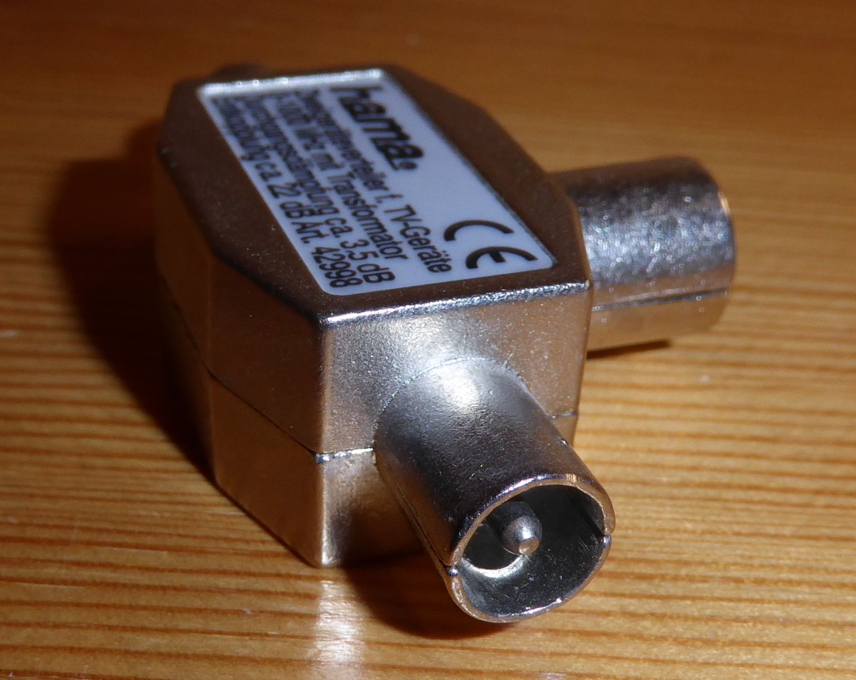 Hama Unità & Adattatore: Hama Antennen-Verteiler, Koax-Stecker – Nuovo (secondo la descrizione) da Spreitenbach venduto da Turbo_1105 1