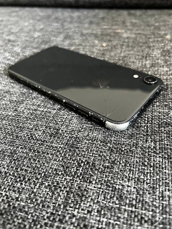 Telefoni cellulari / Smartphones: iPhone XR 64 Go Noir – Usato da Lausanne venduto da rom_fn9y 3