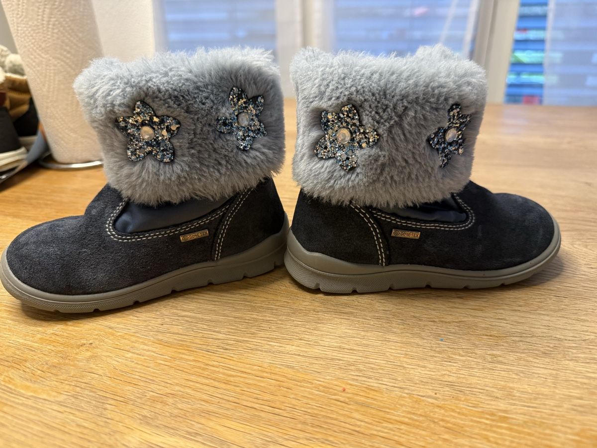 Scarpe per ragazze: Primigi Winterstiefel Kids – Usato da Dällikon venduto da vis_cvd5