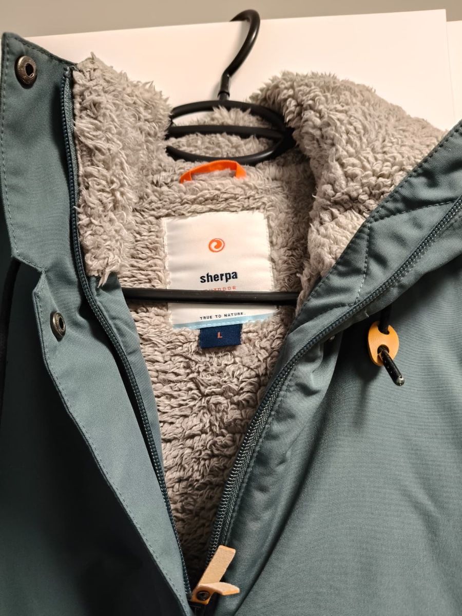 Sherpa Giacche: Wintermantel Sherpa Grösse L – Usato da Lachen SZ venduto da pfingstroseMN 2