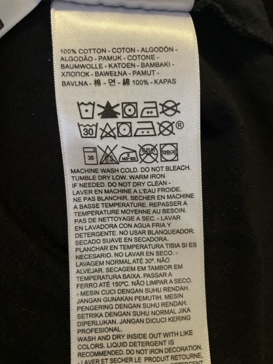 Levi's T-shirts: T-shirt Levi's nera con logo rosso, taglia M - Nuova! – D'occasion à Bellinzona par remarema 3