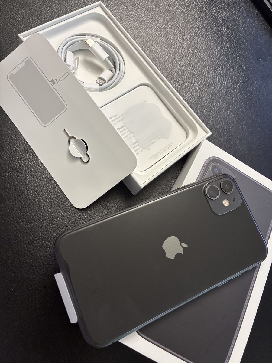 Apple Handys / Smartphones: iPhone 11 64GB Black – Gebraucht aus Dietikon von lofra 1