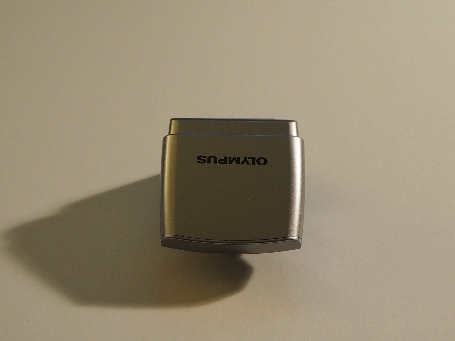 Olympus Flash: Olympus FL-LM1 Flash (Aufsteckbarer Blitz) – Usato da Bellinzona venduto da Alanlar