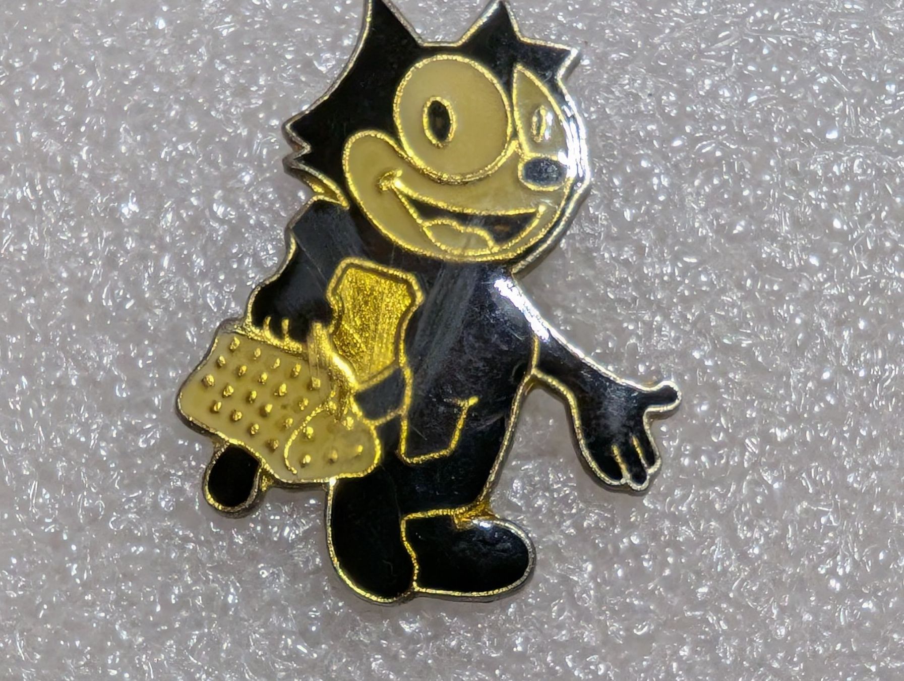 Plaquettes & Badges: Ansteckpin 254: Katze – D'occasion à Oppligen par Pin-Fall-Shop