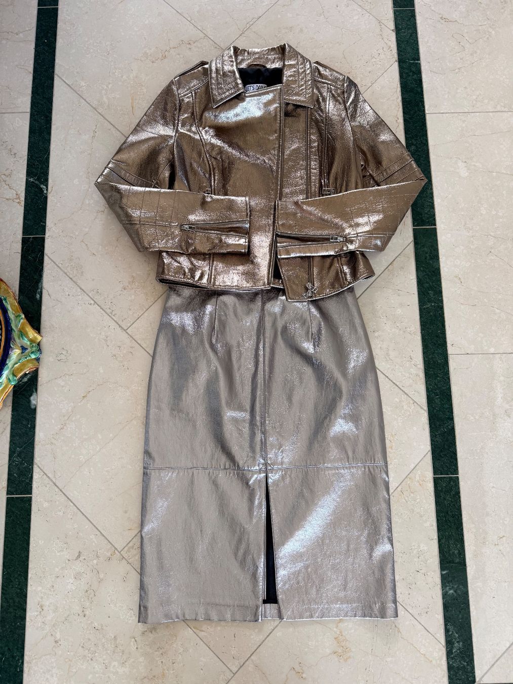 Giacche: Leather Jacket – Nuovo (secondo la descrizione) da Corsier-sur-Vevey venduto da Kristina.Nova 5