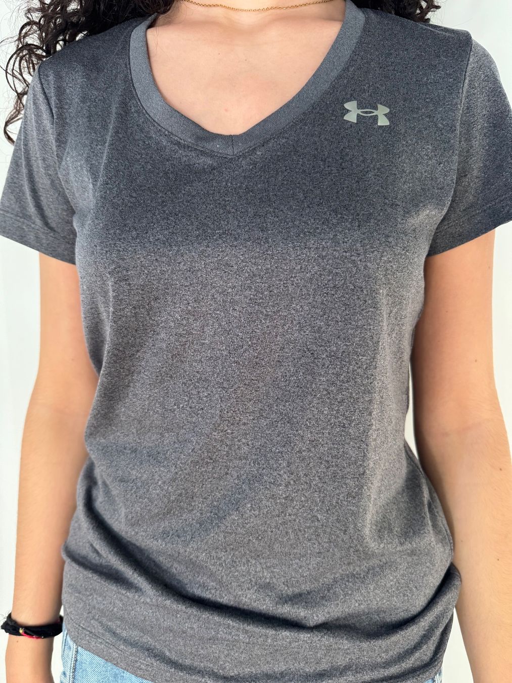Under Armour T-shirt: Under Armour – Nuovo (secondo la descrizione) da Perly-Certoux venduto da jess1311