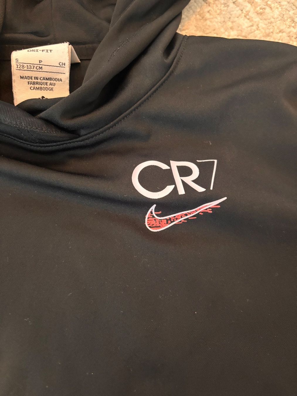 Nike Maglioni & Felpe: CR7 Pullover, Gr. 128-134 – Nuovo (secondo la descrizione) da Klingnau venduto da Tiara2023 1