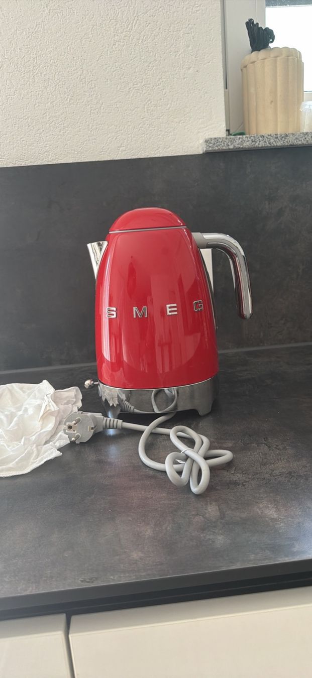 Smeg Bollitori: SMEG Bouilloire – Nuovo (secondo la descrizione) da Basel venduto da rot_2n28