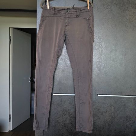 🐸 NILE HOSE JEANS S+ GRÄULICHES TAUPE