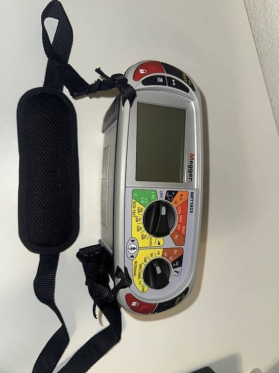 Misurare: Megger MFT 1825 Installationstester – Usato da Kloten venduto da fet_vl82 1