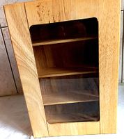 Vitrine / Schaukasten mit 3 Tablaren