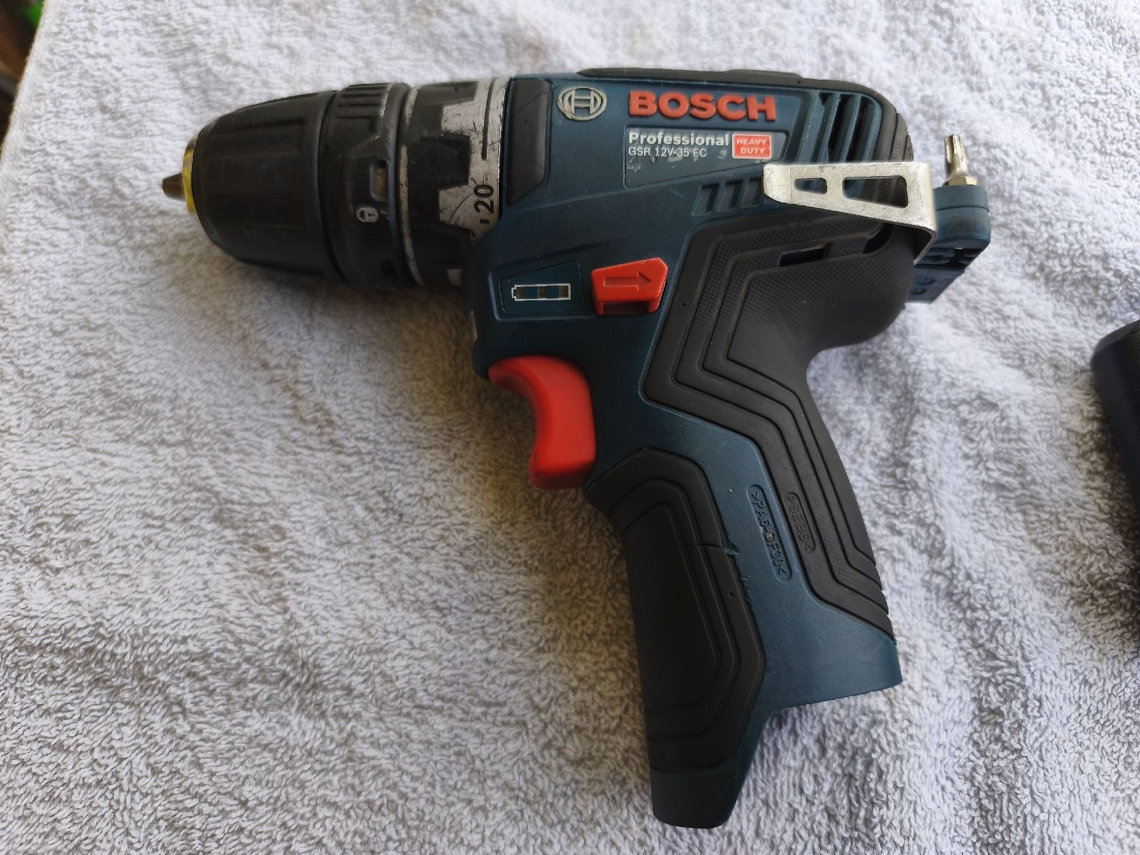 Bosch Alle Werkzeuge: Bosch Akku Set mit Radio – Gebraucht aus Recherswil von Sruscha58 8