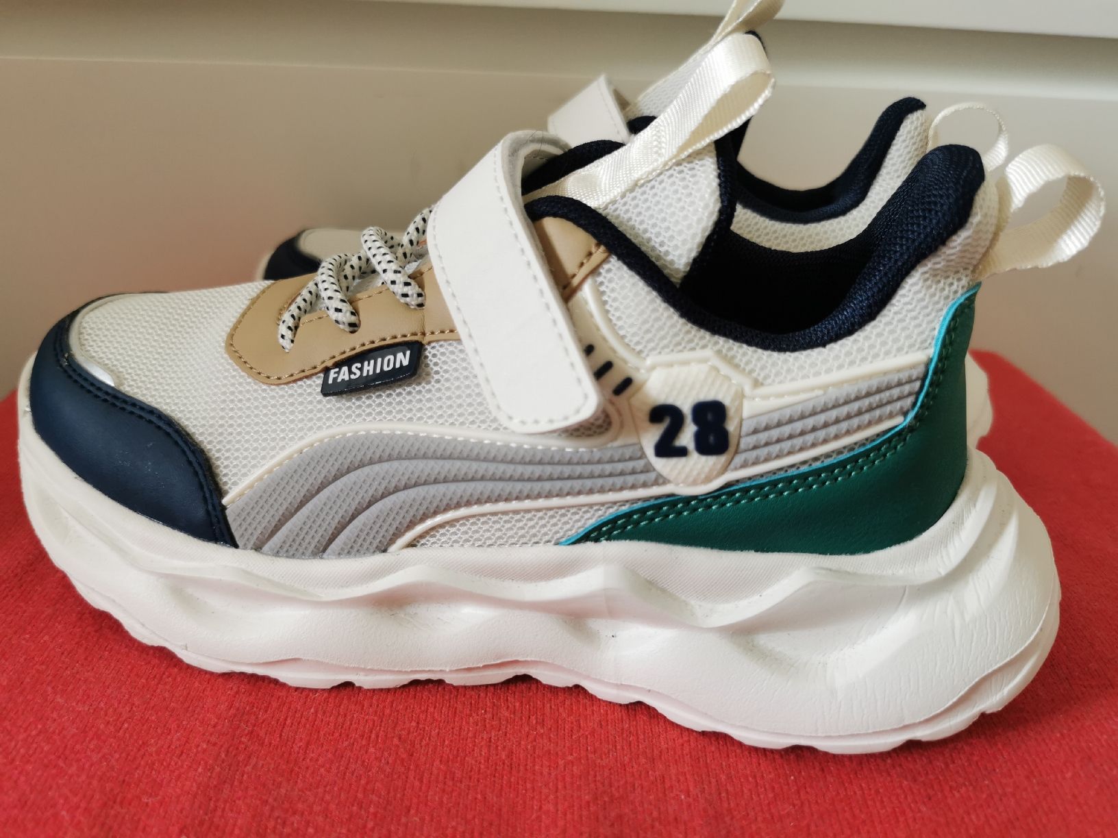 Scarpe da uomo: Schuhe Unisex Gr 35 – Nuovo e nell'imballaggio originale da Schlieren venduto da vlalif 2