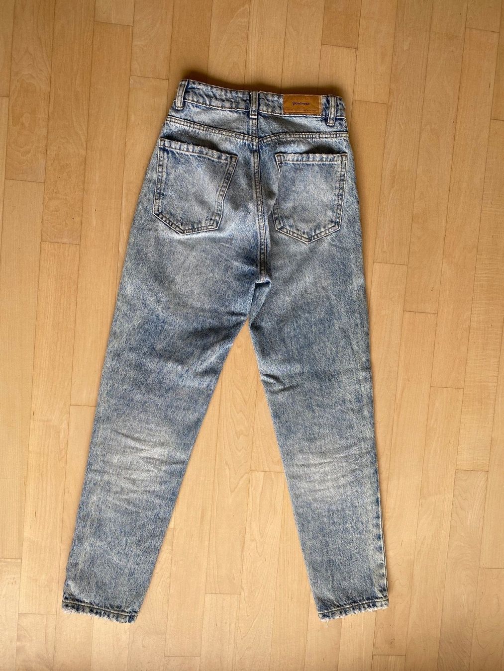 Stradivarius Pantaloni: Stradivarius Mom Jeans – Nuovo (secondo la descrizione) da Berikon venduto da rio_9mr5 1