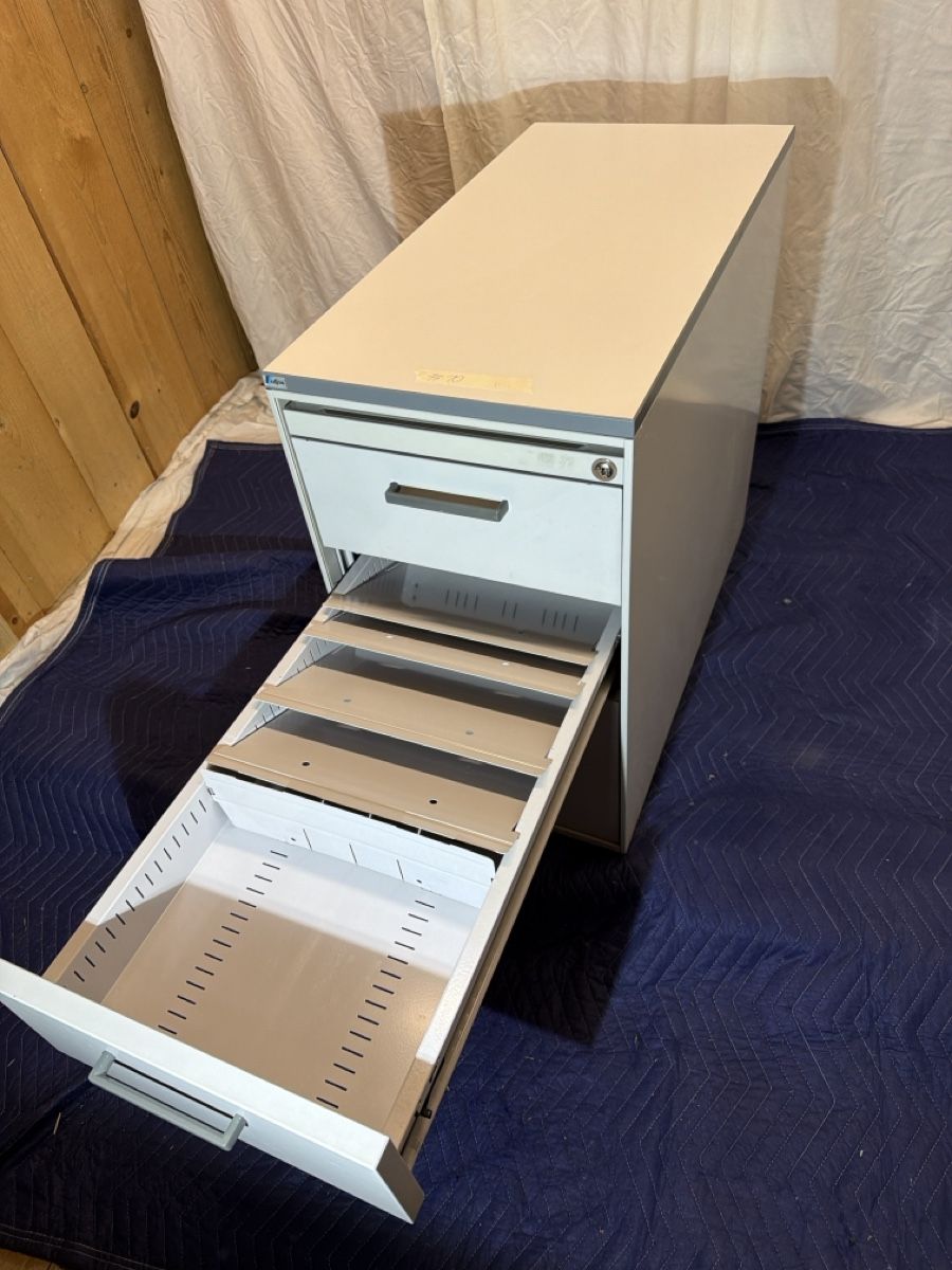 Lista Banconi: Lista Office Kopus abschliessbar #10 – Usato da Rehetobel venduto da ZM81 3
