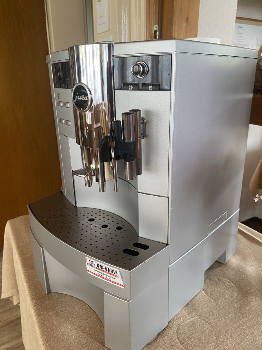 Jura Macchine per caffè & Macchine per espresso: Haushalt – Usato da Krummenau venduto da Schmudel 1