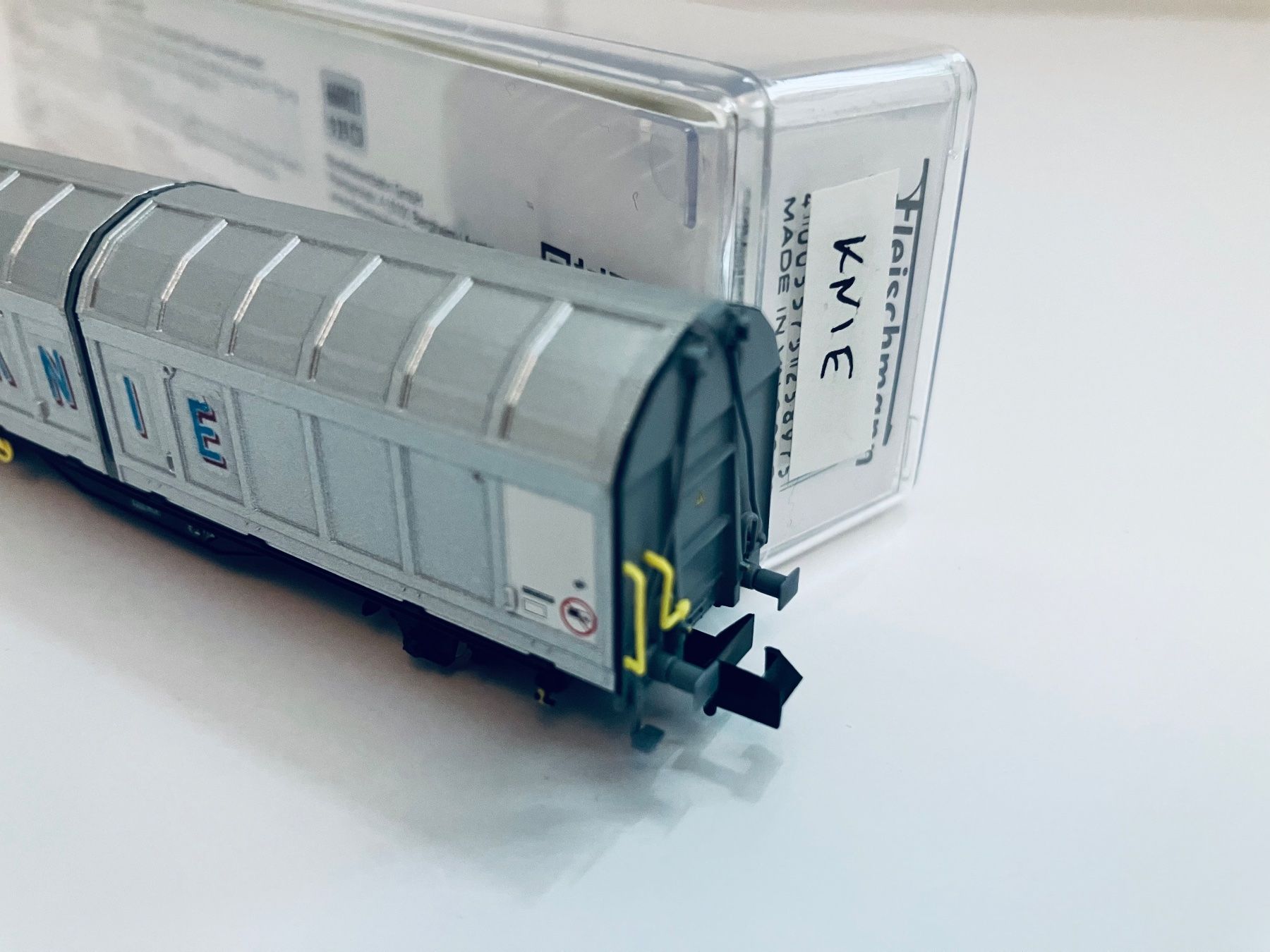 Fleischmann Modellini di ferrovie: KNIE SBB CARGO TW Schiebewandwagen SPUR N #999 – Nuovo e nell'imballaggio originale da Oberbuchsiten venduto da Orsetto24 3