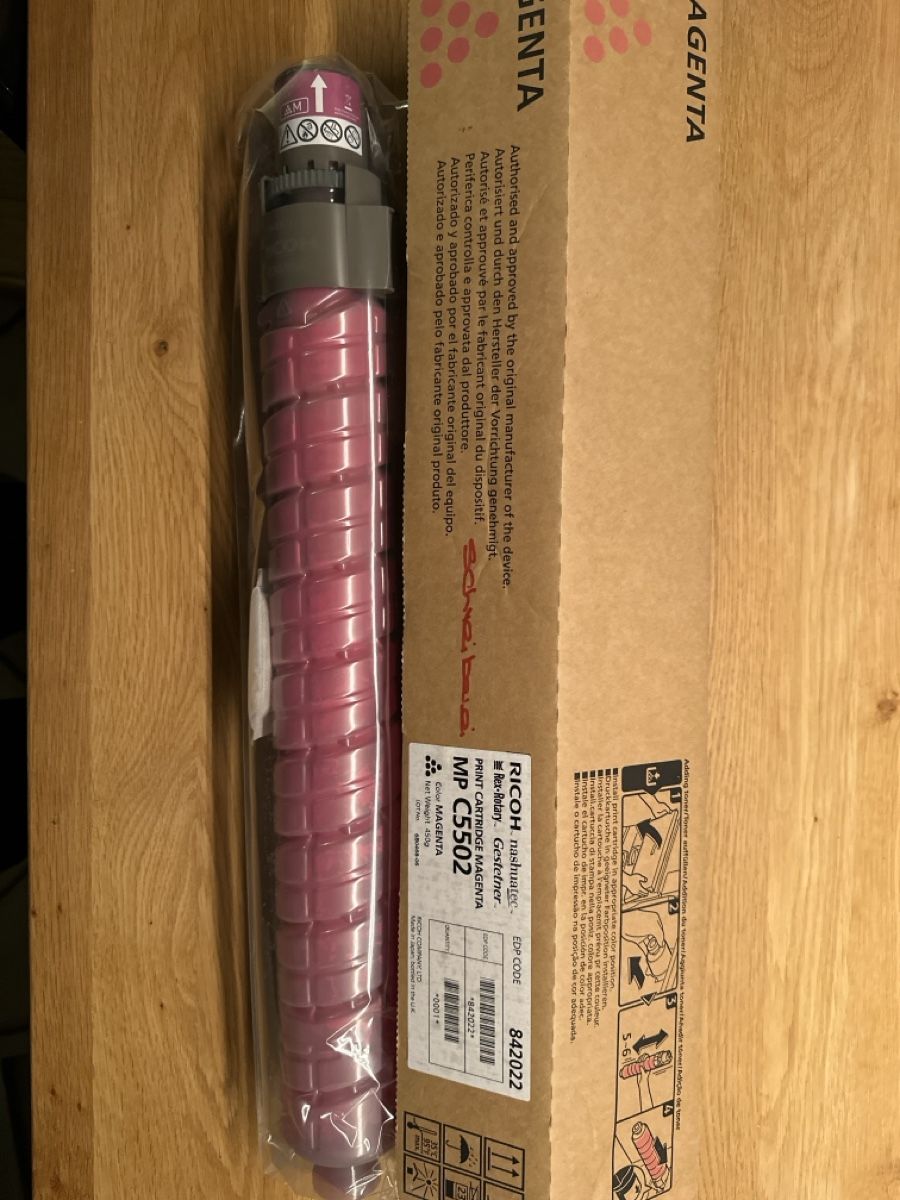 Ricoh Cartucce per stampanti & toner: Toner Magenta – Nuovo e nell'imballaggio originale da Oberwangen b. Bern venduto da Audiofisch 1