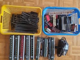 Lima H0 Modelleisenbahn SBB/CFF  2 Loks 5 Wagen 96 Schienen