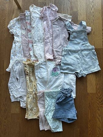 Kleiderpaket Gr. 86 teilweise Gr. 86/92