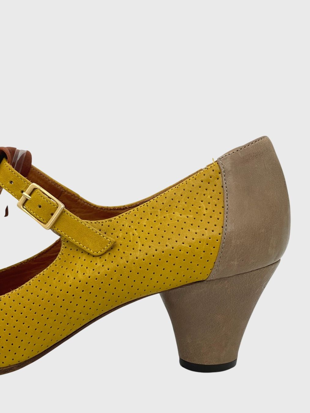 Chie Mihara Scarpe da donna: Chie Mihara Block Heel Pump EU 40.5 Gelb – Usato da Zürich venduto da shoe_shop 4