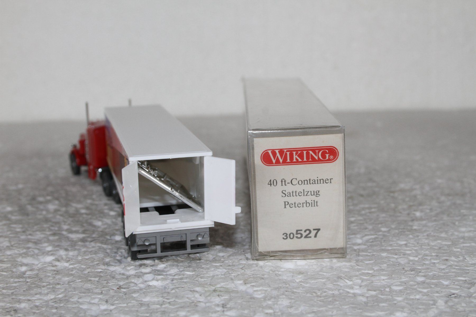 Wiking Modellini d'auto: Wiking Sattelzug Peterbilt mit Chromteilen – Usato da Triesen venduto da gleis8 4
