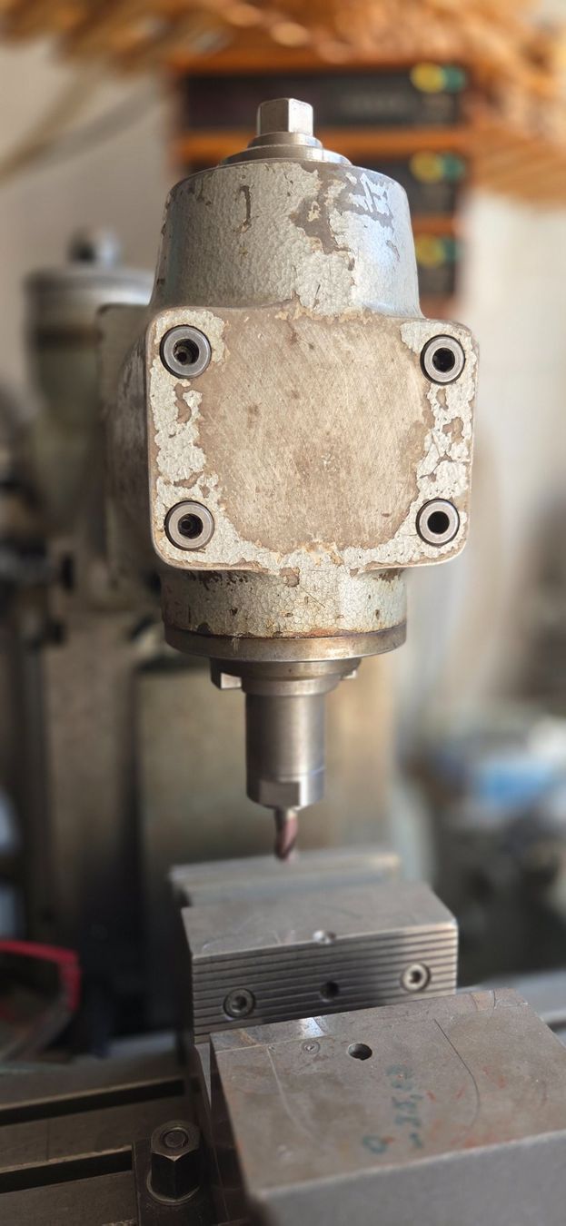 Schaublin Tutte le macchine: Fräsmaschine Schaublin 13 – Usato da Einsiedeln venduto da Emausi 6