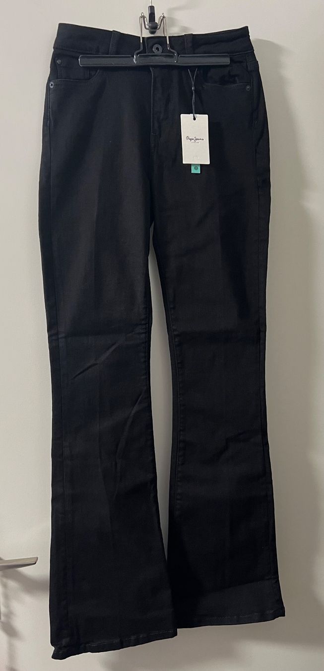 Pepe Jeans Jeans: Pepe Jeans Flare W26 L32 – Nuovo e nell'imballaggio originale da Trimbach venduto da bonehd