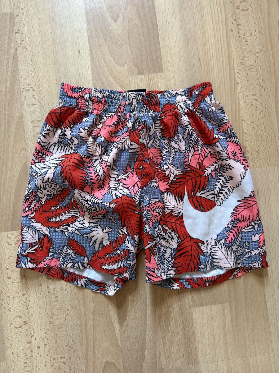 Nike Badehosen: Nike Badehose Gr.134/140 – Gebraucht aus Kappelen von nicole.vaucher