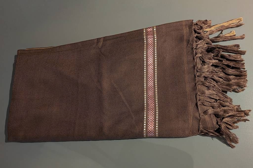 Dischi in vinile: Brown shawl (Pakistan) – Usato da Luzern venduto da Quy 1