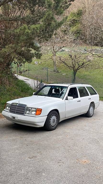 Mercedes-Benz Automobili: Mercedes Benz E200 W124 – Difettoso da Ardon venduto da a_laroyale