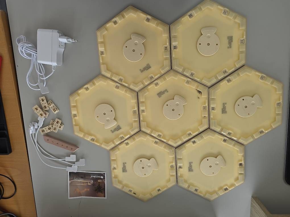Nanoleaf Lampes: Nanoleaf Elements Hexagons 7 Panels Holzoptik – D'occasion à Buchs SG par Macor88 1