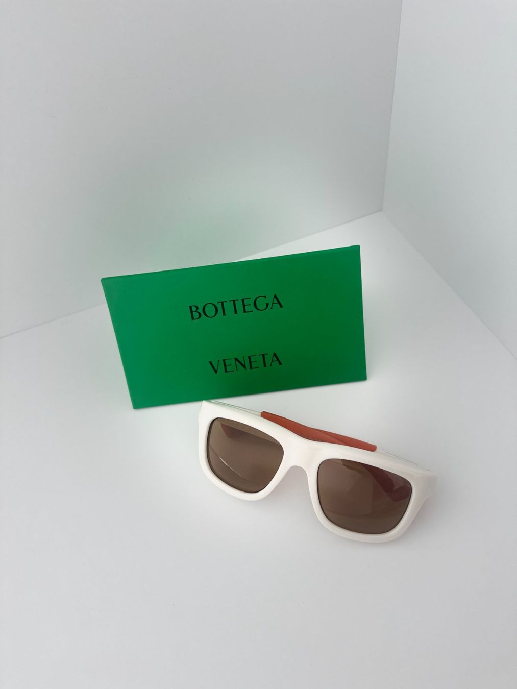 Bottega Veneta Occhiali & Lenti: New sunglasses Bottega Veneta – Nuovo e nell'imballaggio originale da Lugano venduto da juledo
