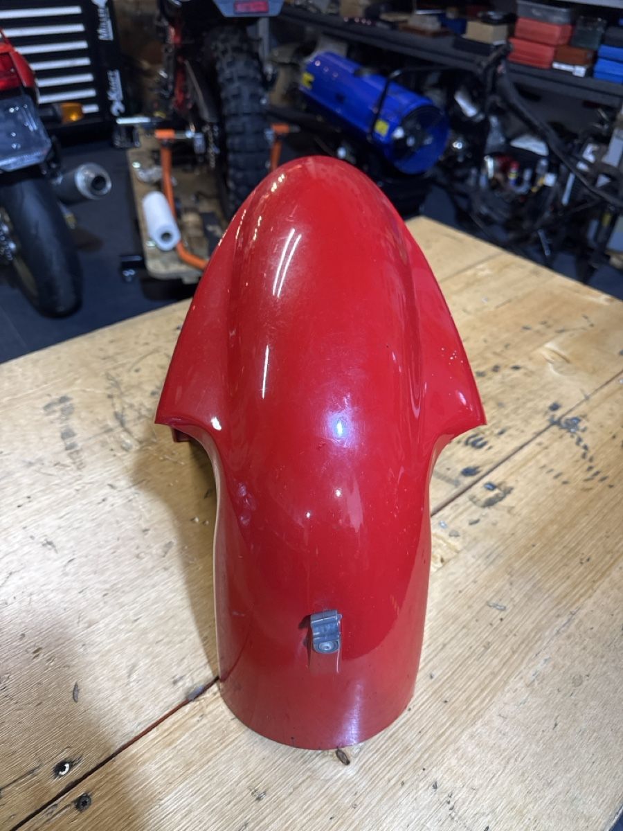 Ducati Tutti i ricambio per moto: Garde-boue avant Ducati ST4s rouge – Usato da Arconciel venduto da WheelH_23 3