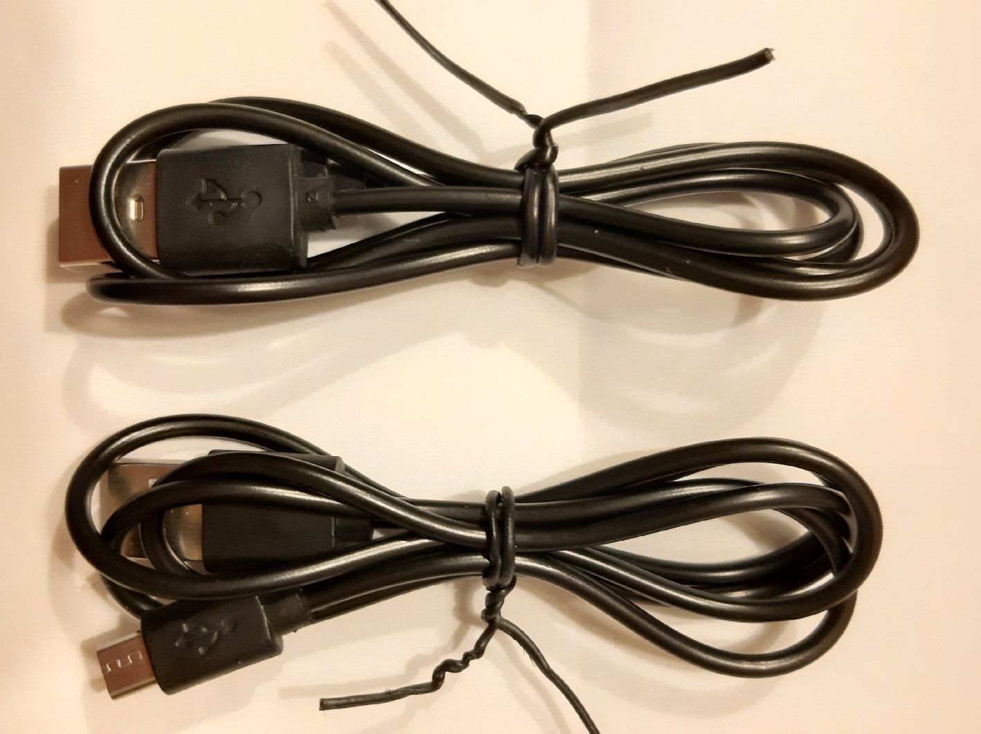 Cavi: Ladekabel USB-A zu USB-mini (2 Stück) – Nuovo (secondo la descrizione) da Wila venduto da myquaso