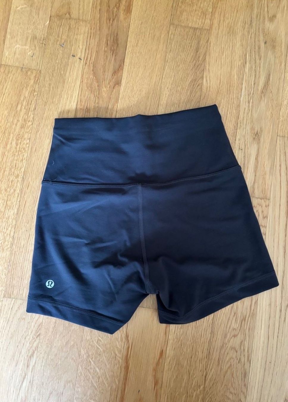 Lululemon Leggings: lululemon Align High-Rise Short size 6 – Usato da Altendorf venduto da bambi124 1