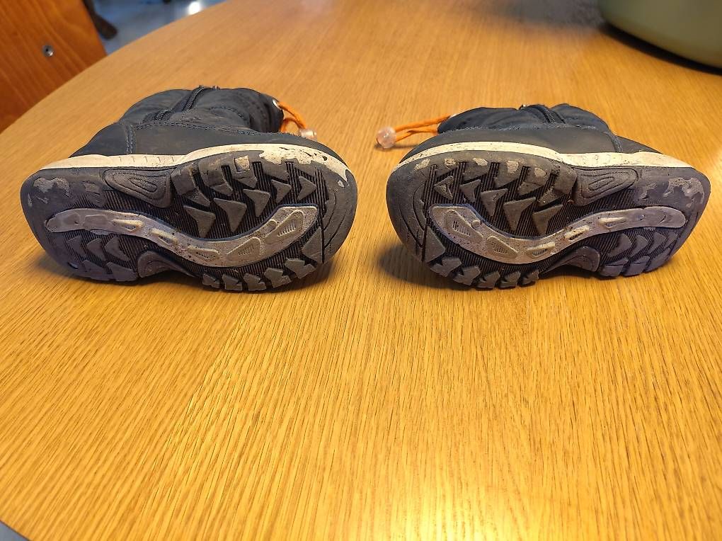 Scarpe per ragazzi: Winterstiefel Grösse 26 – Usato da Zürich venduto da pie_j8f7 2