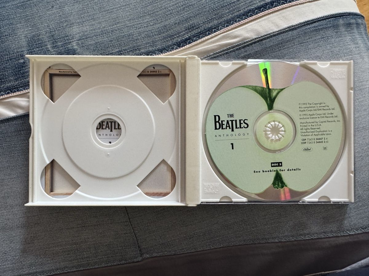 CDs: The Beatles CD Anthology Live Hamburg – Gebraucht aus Zürich von Graes23 3