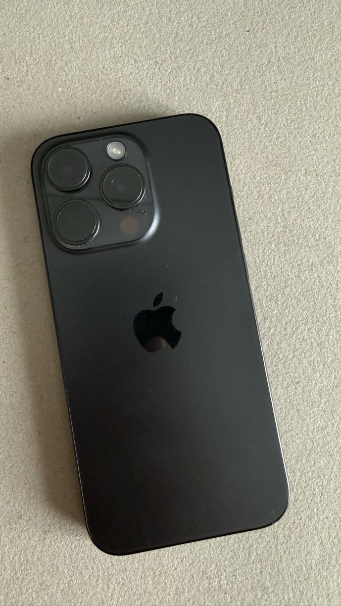 Apple Telefoni cellulari / Smartphones: Iphone 15 Pro 256 GB schwarz – Usato da Brittnau venduto da axlifaxli 2