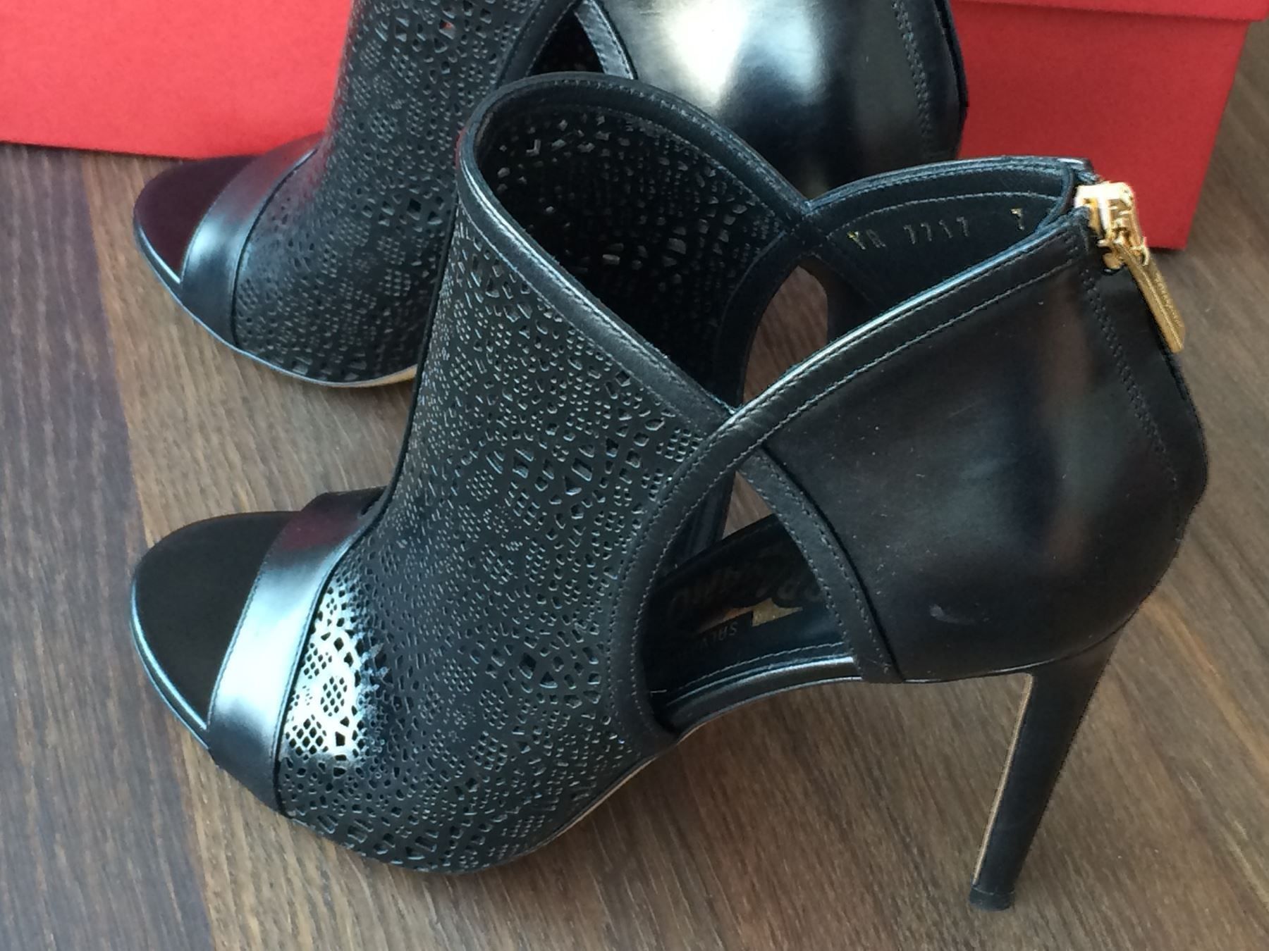 Salvatore Ferragamo Scarpe da donna: Salvatore Ferragamo High Heel Pumps NEU – Nuovo e nell'imballaggio originale da Stallikon venduto da lilimatt 1